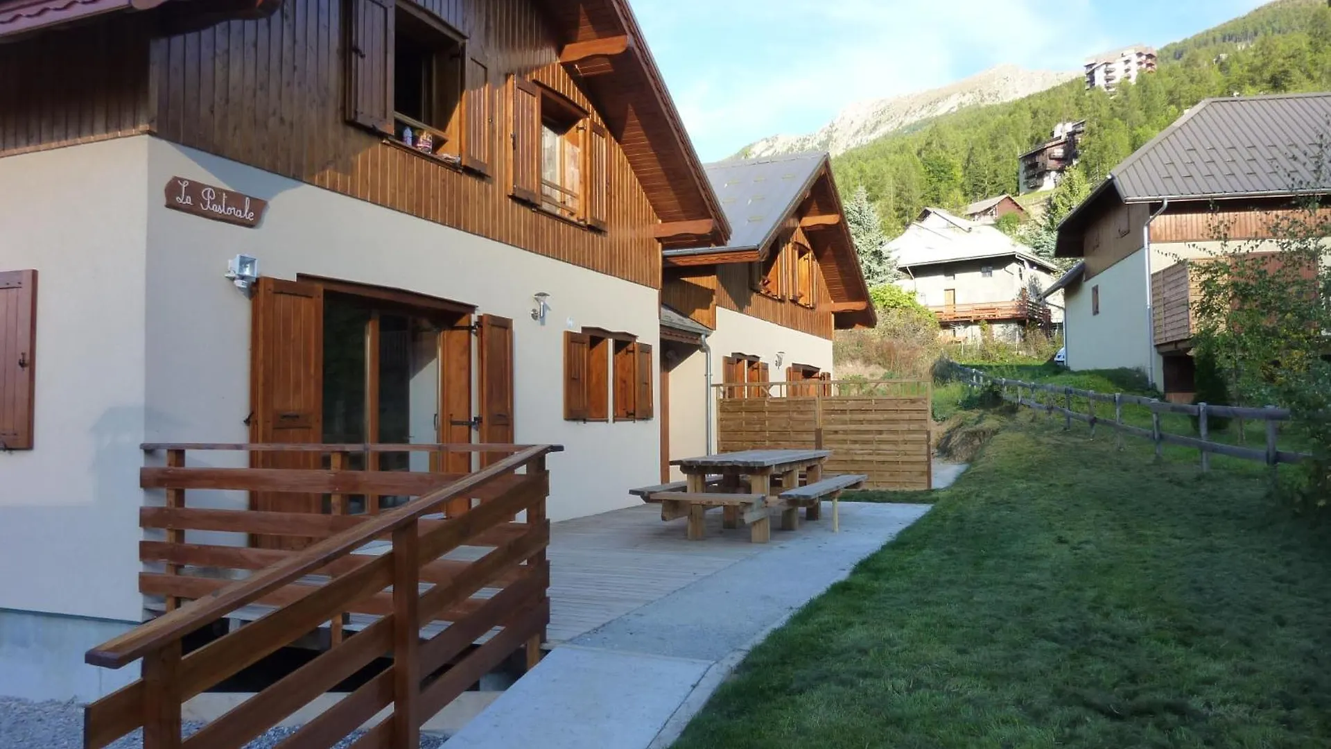 Le Chalet Pastorale Pied Des Pistes Les Orres